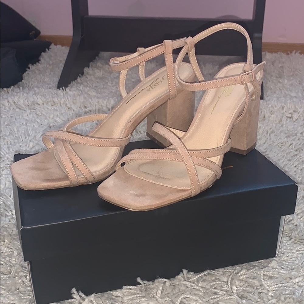 Straps faux suede camel block heels size 7
